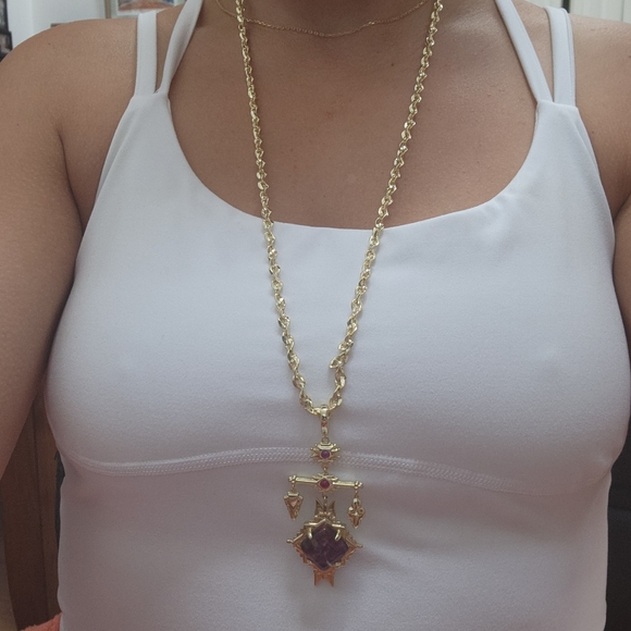 Kendra Scott Gold and Pink Necklace with Elegant Pendant - Picture 4 of 4